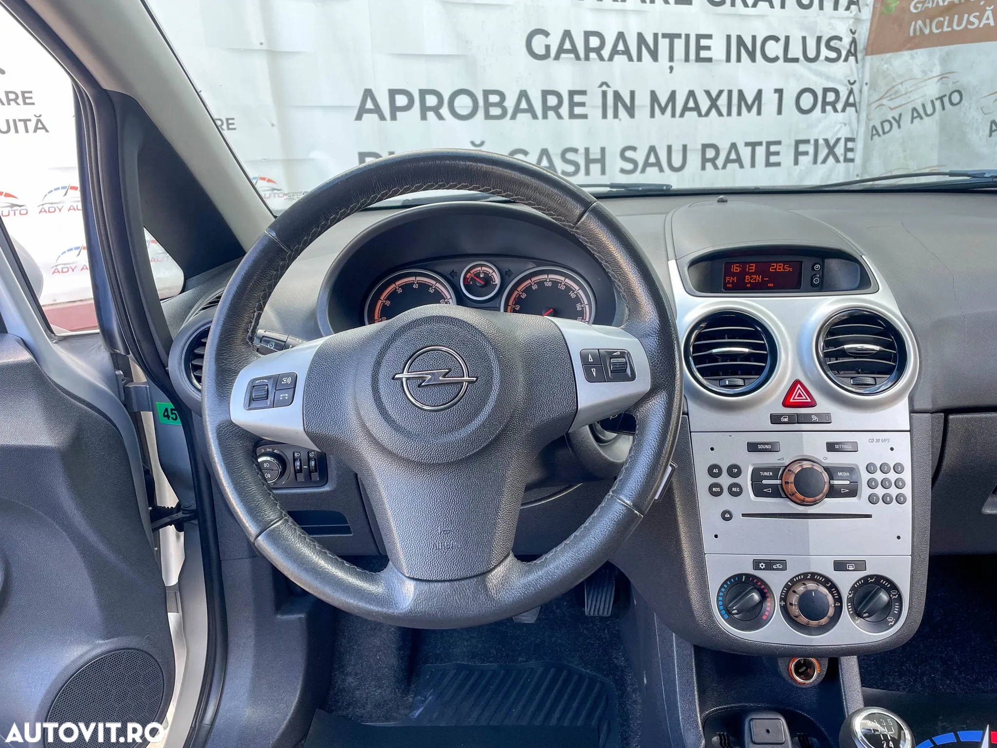 Opel Corsa 1.2 Essentia - 9
