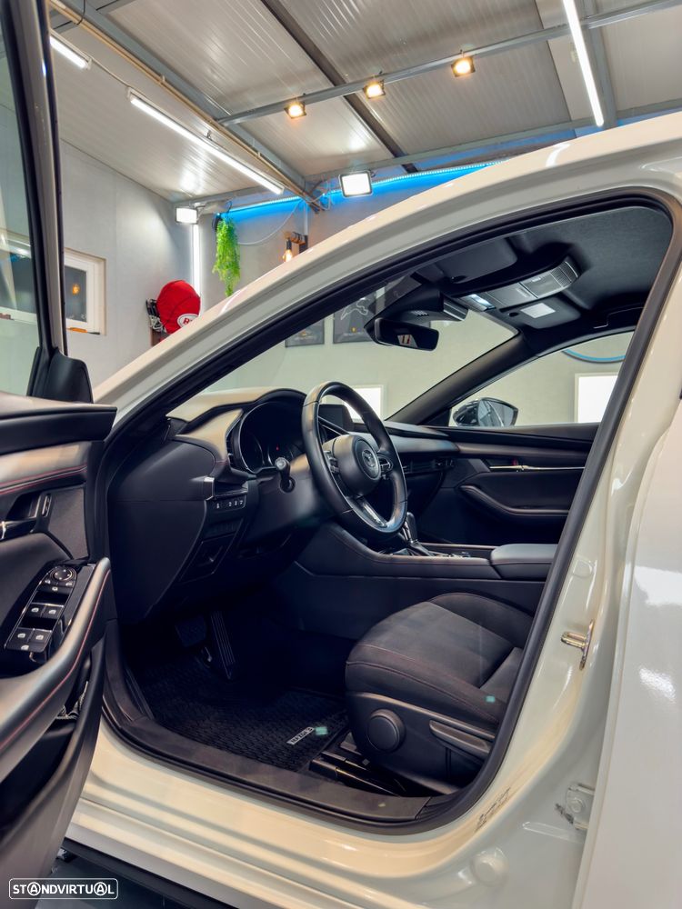 Mazda 3 Hatchback 2.0 e-Skyactiv-G Homura AT - 8