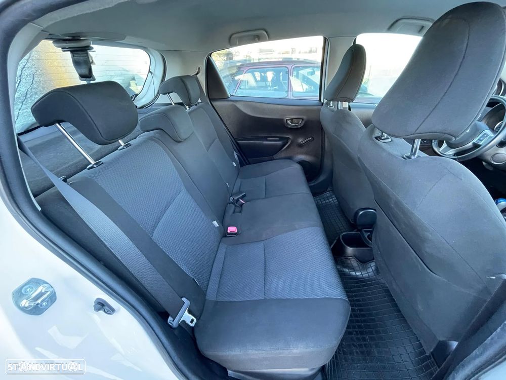 Toyota Yaris 1.5 HSD Active - 13