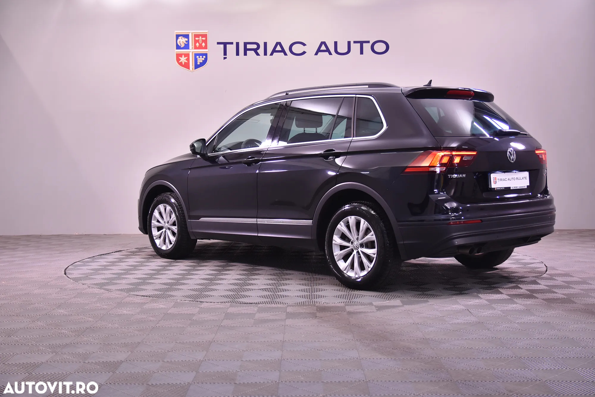 Volkswagen Tiguan - 3
