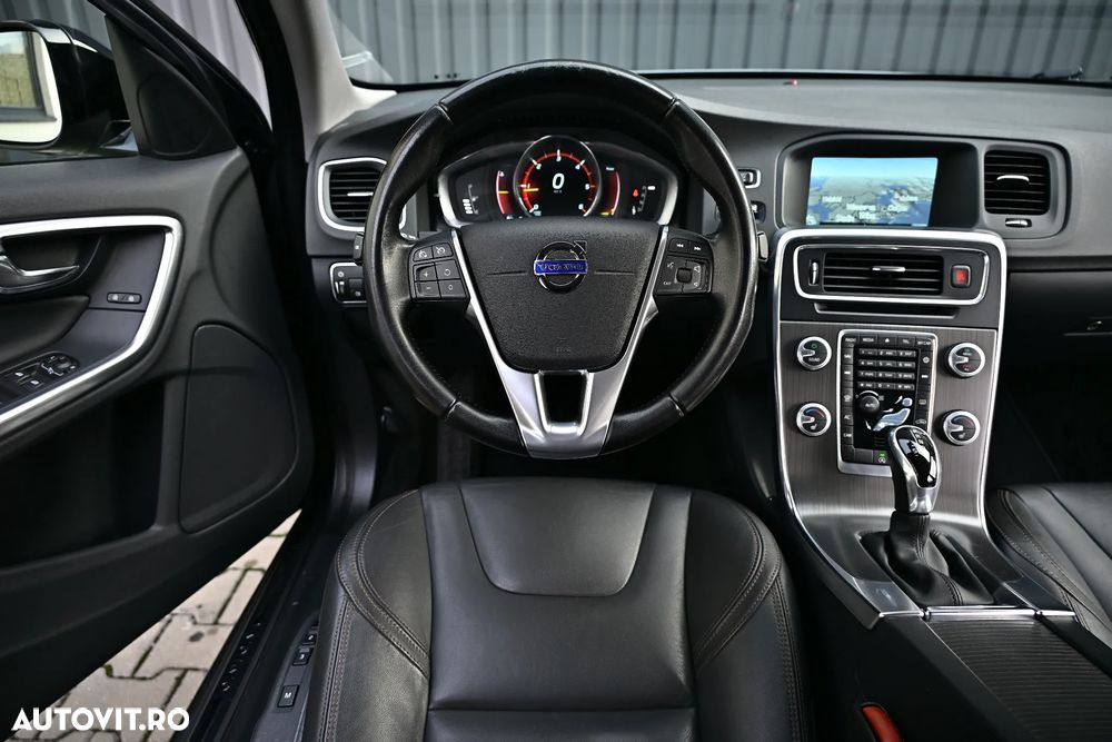 Volvo S60 Cross Country D4 Geartronic Summum - 28