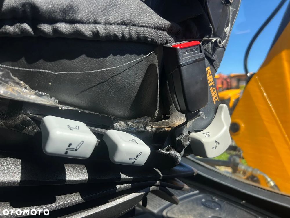 JCB 4CX - 27