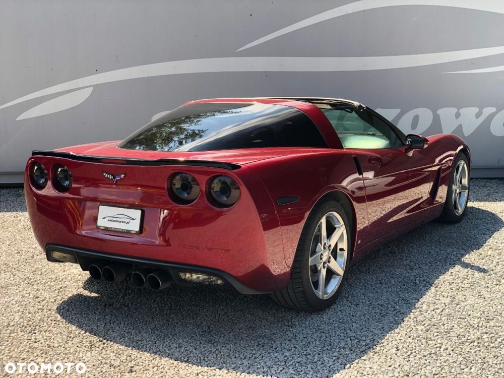 Chevrolet Corvette - 15