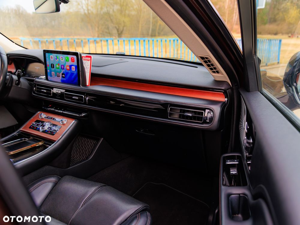 Lincoln Aviator - 22