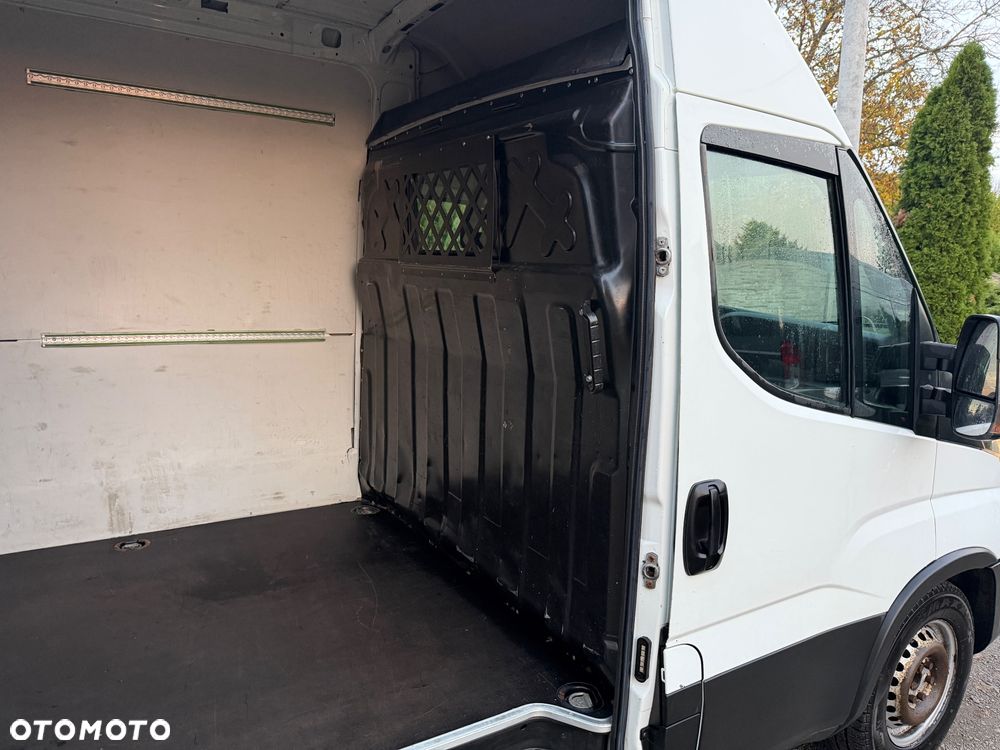 Iveco Daily - 28