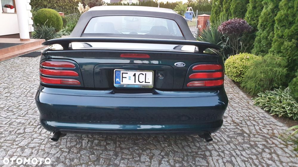 Ford Mustang - 5