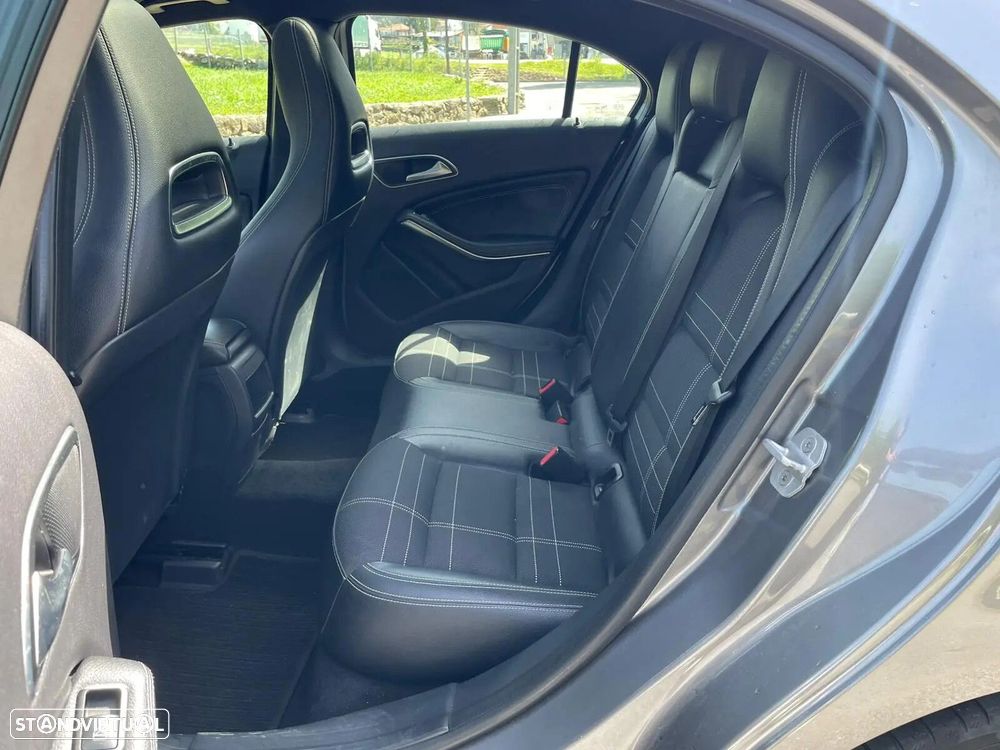 Mercedes-Benz A 180 - 11