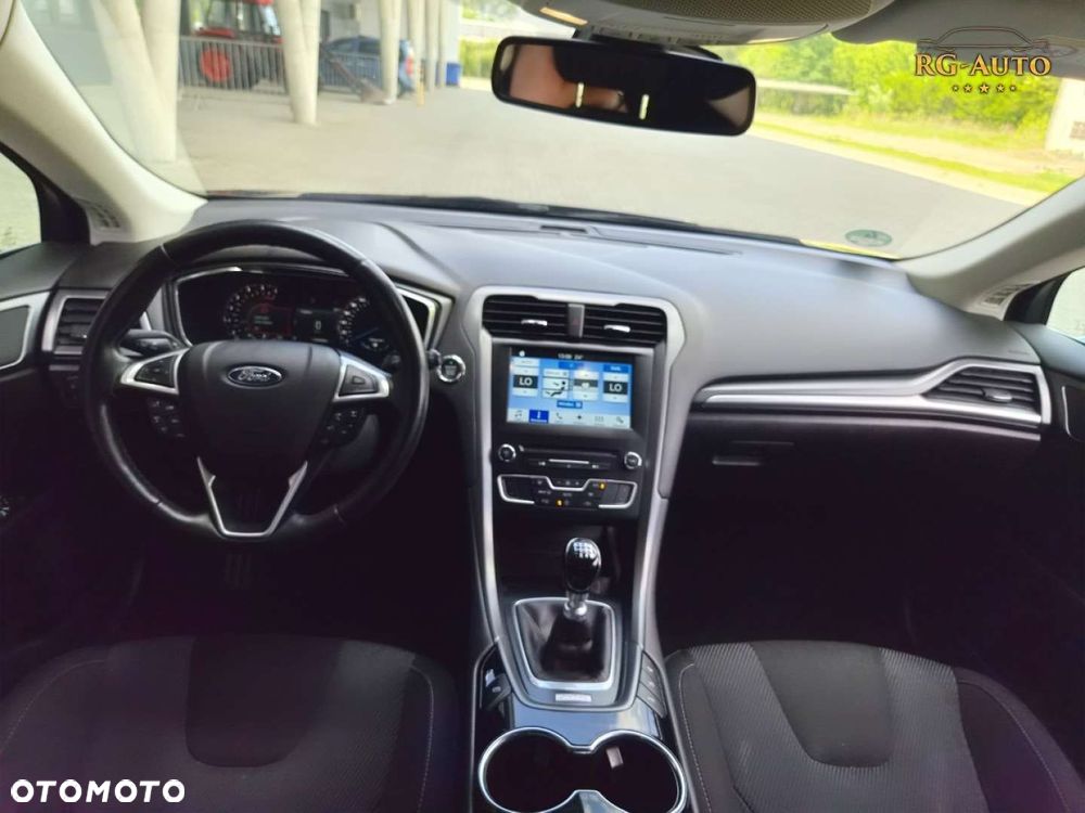 Ford Mondeo - 38