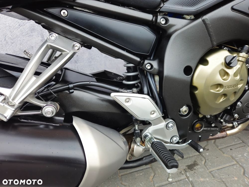 Yamaha FZ - 23