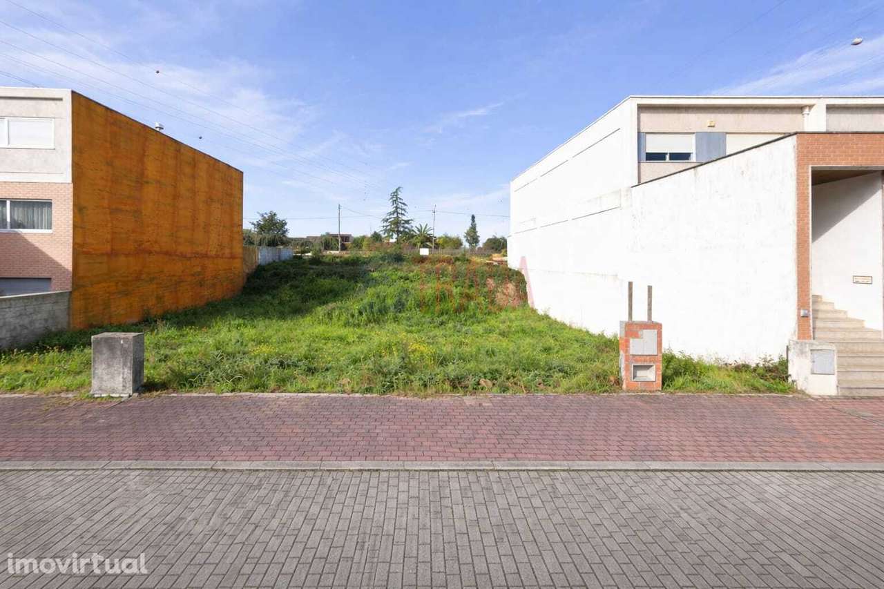 Oportunidade Braga! Lote c/ Projeto T4 + Estrutura | Perto do Centro - Grande imagem: 4/9
