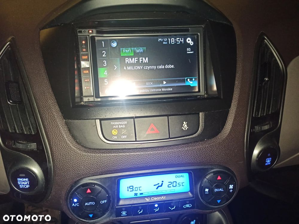 Hyundai ix35 2.0 CRDi 4WD Automatik Premium - 13