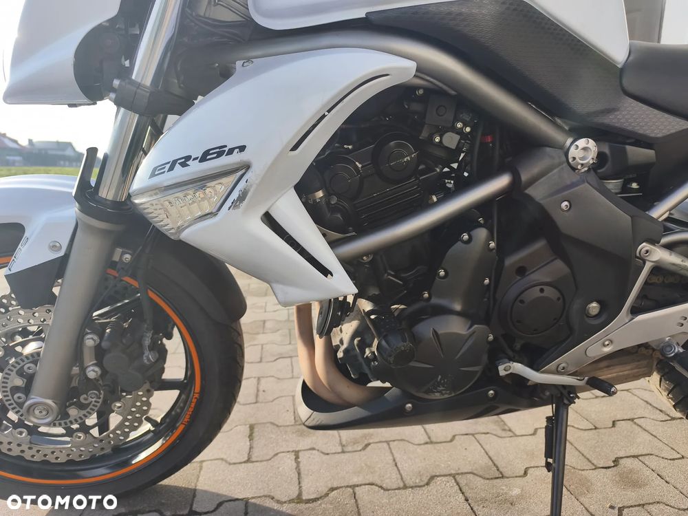Kawasaki ER - 11