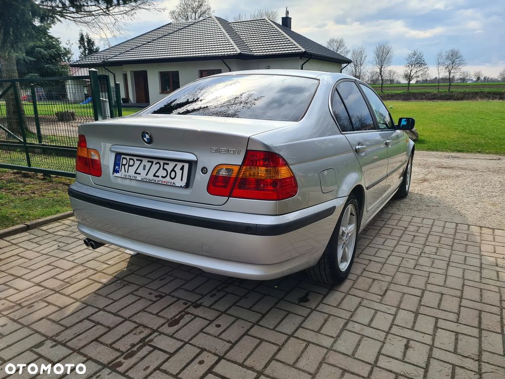 BMW Seria 3 - 12