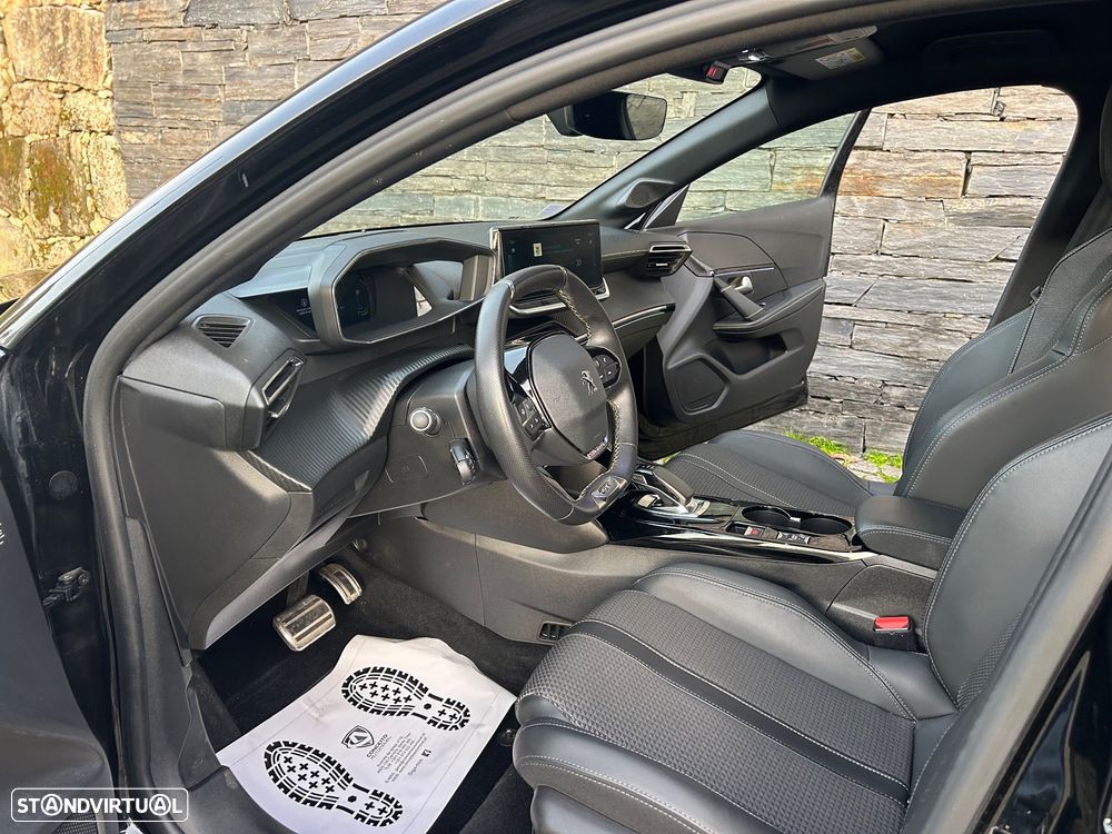 Peugeot e-208 50 kWh GT - 10