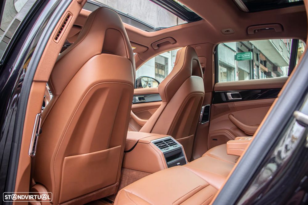 Porsche Panamera Sport Turismo 4S E-Hybrid - 41