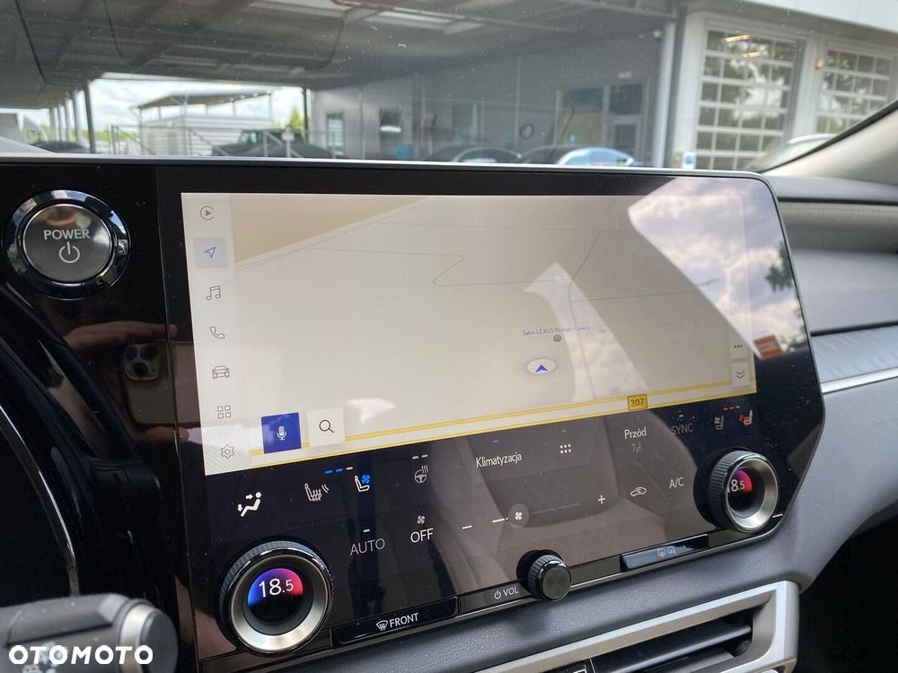 Lexus RX 450h+ Omotenashi - 17