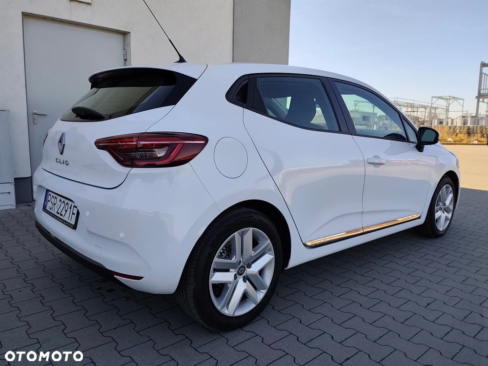 Renault Clio - 11