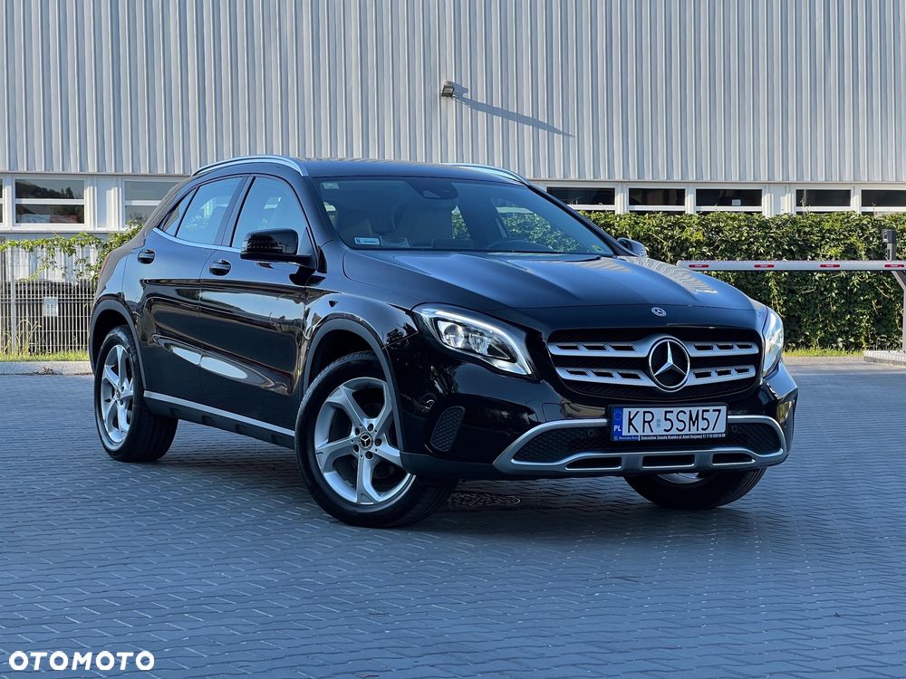 Mercedes-Benz GLA 200 7G-DCT Urban - 1