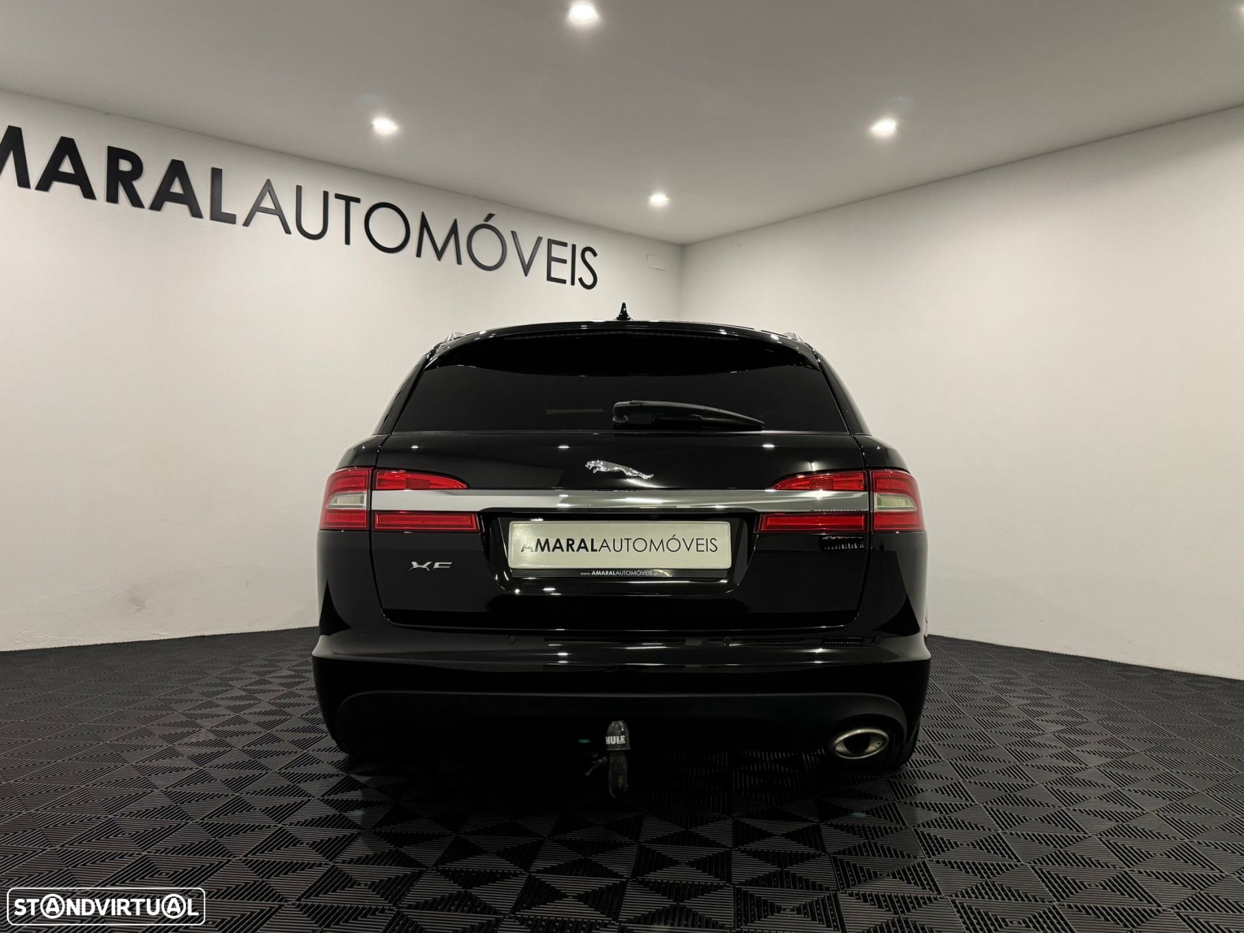 Jaguar XF Sportbrake 2.2 D Premium Luxury - 8