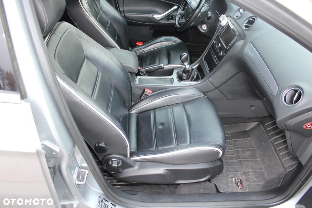 Ford Mondeo 2.0 TDCi Titanium X - 11