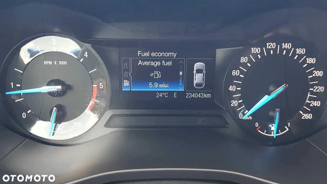 Ford Mondeo 2.0 TDCi Ambiente - 36
