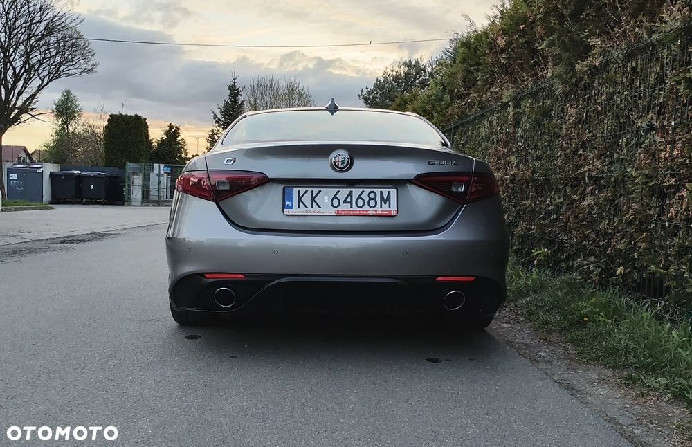Alfa Romeo Giulia 2.2 Diesel AT8-Q4 Veloce - 7