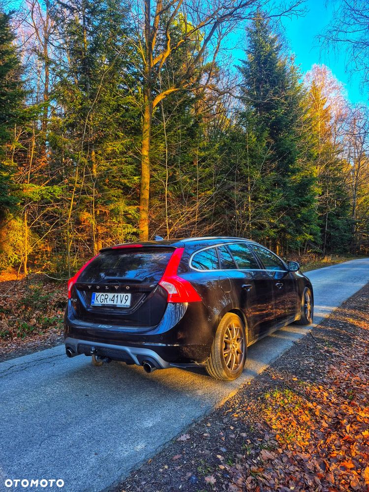 Volvo V60 D4 Drive-E R-Design Momentum - 4