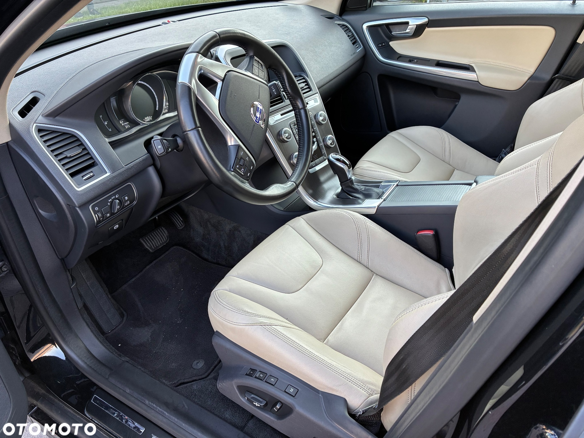 Volvo XC 60 D5 AWD Summum - 16
