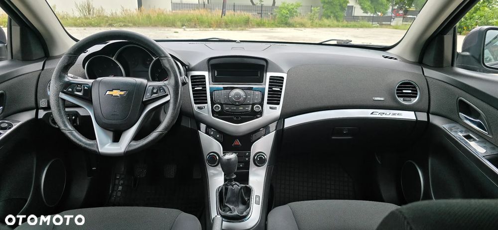 Chevrolet Cruze 1.8 LTZ - 25