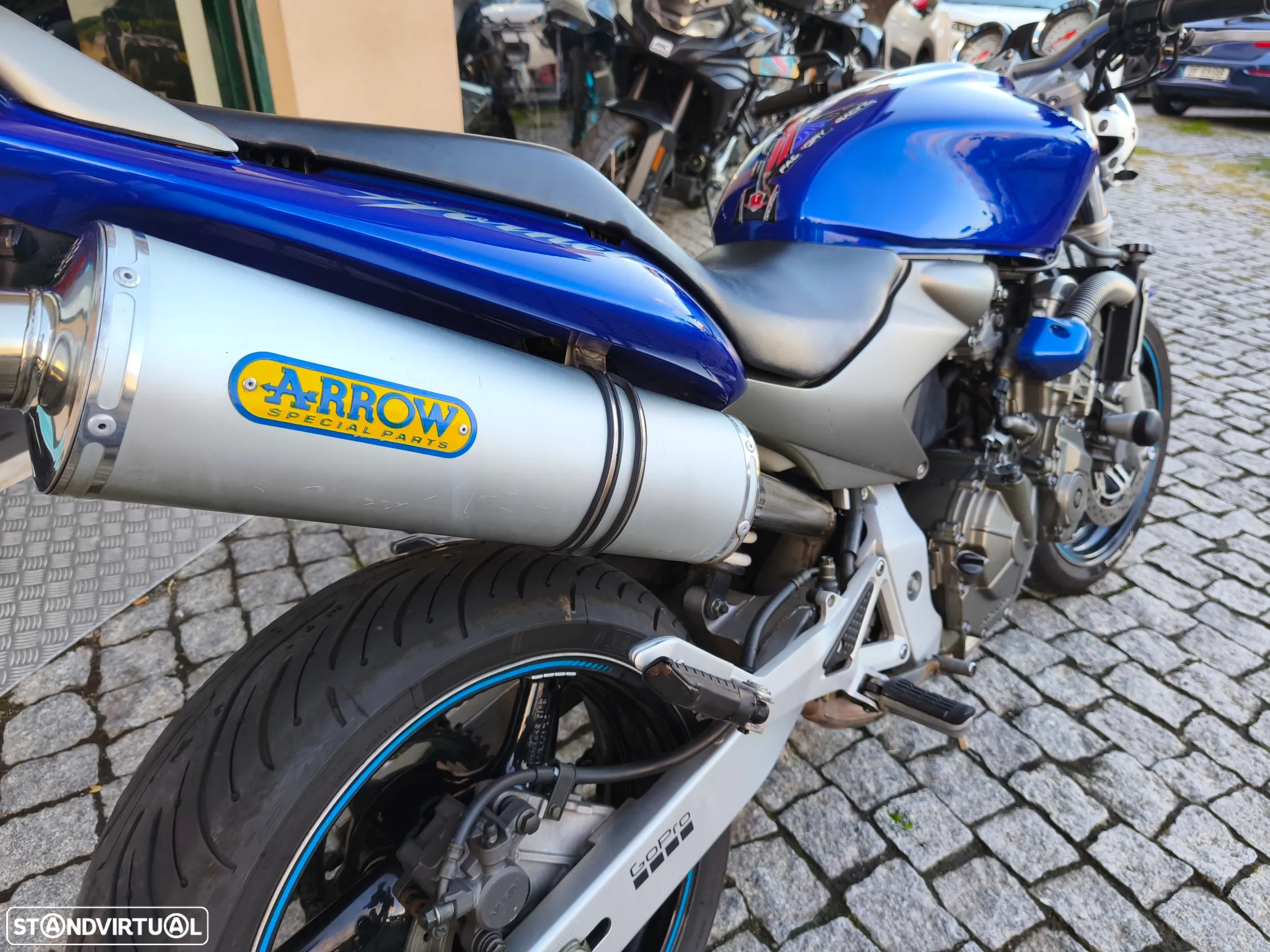 Honda Hornet Arrow - 6