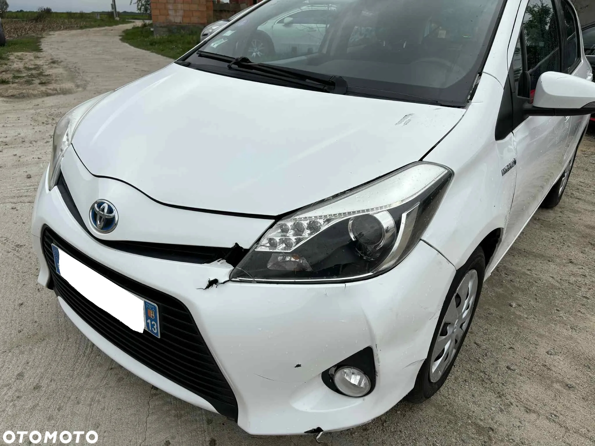 Toyota Yaris Hybrid 1.5 VVT-i - 25