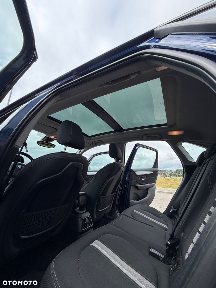BMW Seria 2 218d - 25