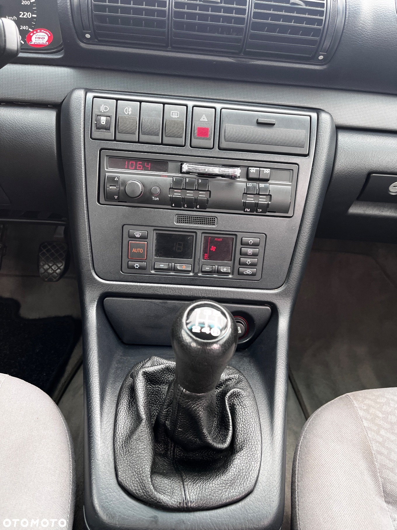 Audi A4 1.6 - 12