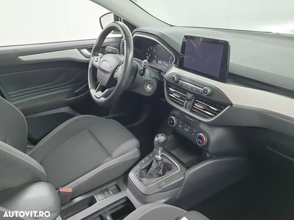 FORD Focus 2020 — imagine 9