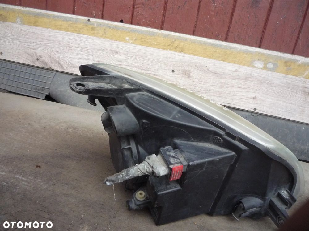 PEUGEOT PARTNER I LIFT LAMPA PRZEDNIA LEWA LUB PRAWA - 5