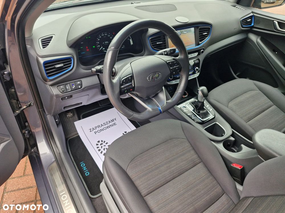 Hyundai IONIQ Hybrid Business - 13