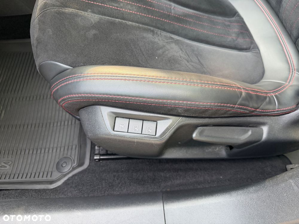 Peugeot 308 - 13