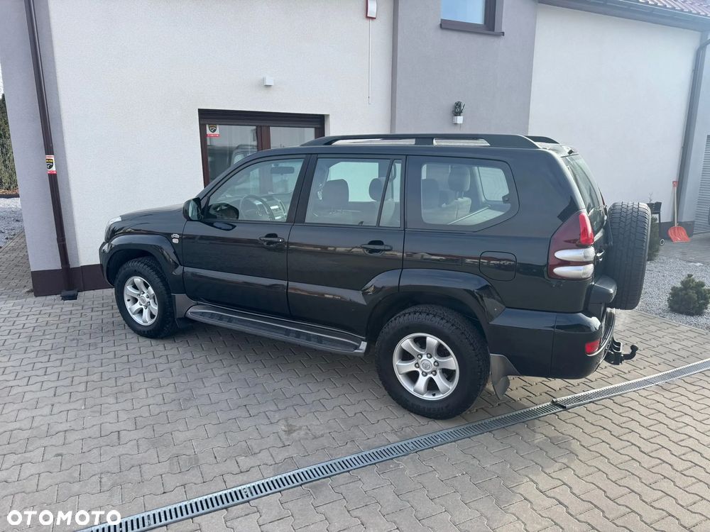 Toyota Land Cruiser - 12