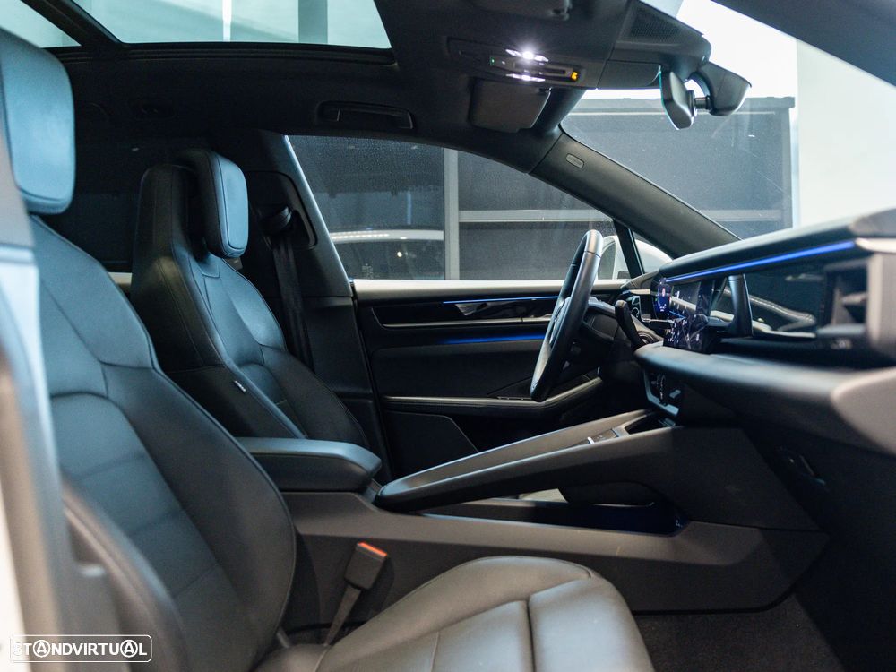 Porsche Macan Electric 4 - 30