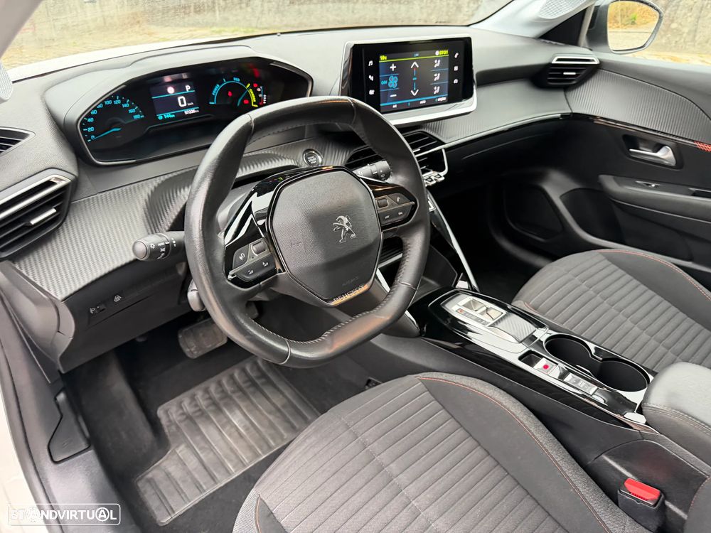 Peugeot e-208 50 kWh Active Pack — fotografia 2