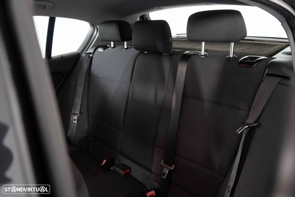 BMW 118 d Line Urban - 11