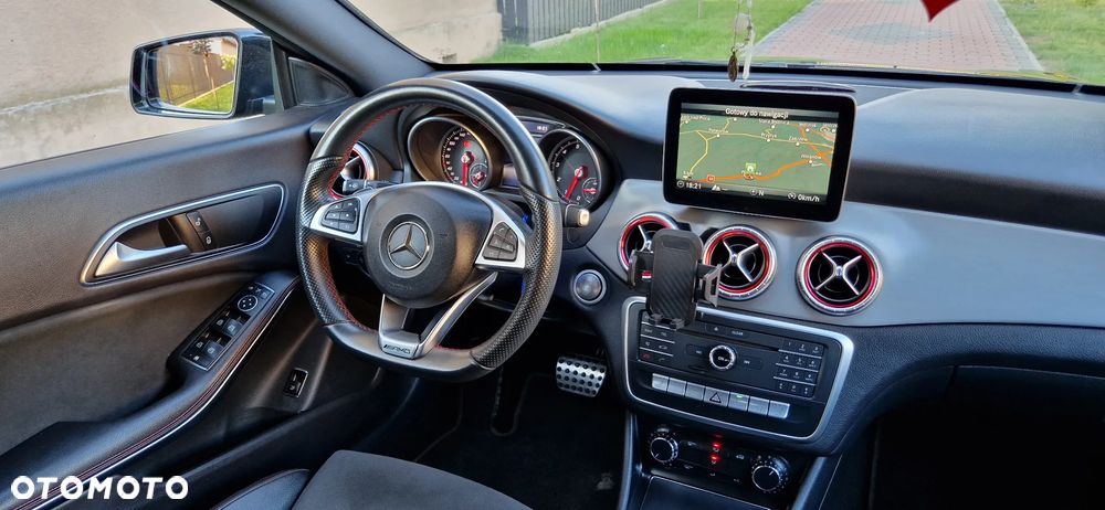 Mercedes-Benz CLA 200 7G-DCT AMG Line - 17