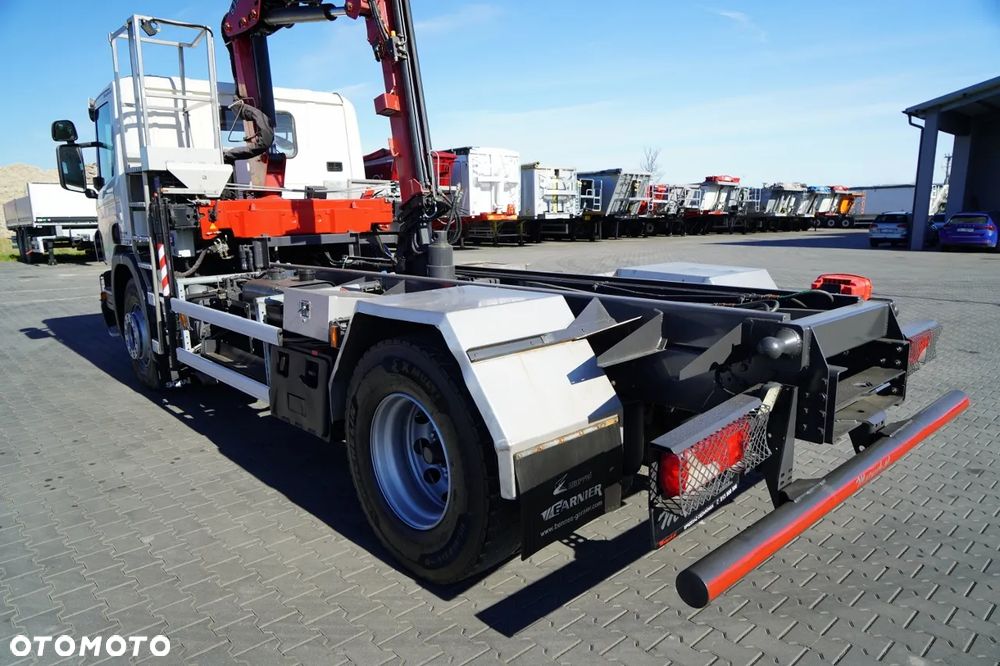 Scania P 250 / 4X2 / SIŁOWNIK DO WYWROTU /  + HDS HMF 635 K2 /  / MAX WYSÓW 7 M / STEROWANIE RADIOWE / ROTATOR /  EURO 6 - 18