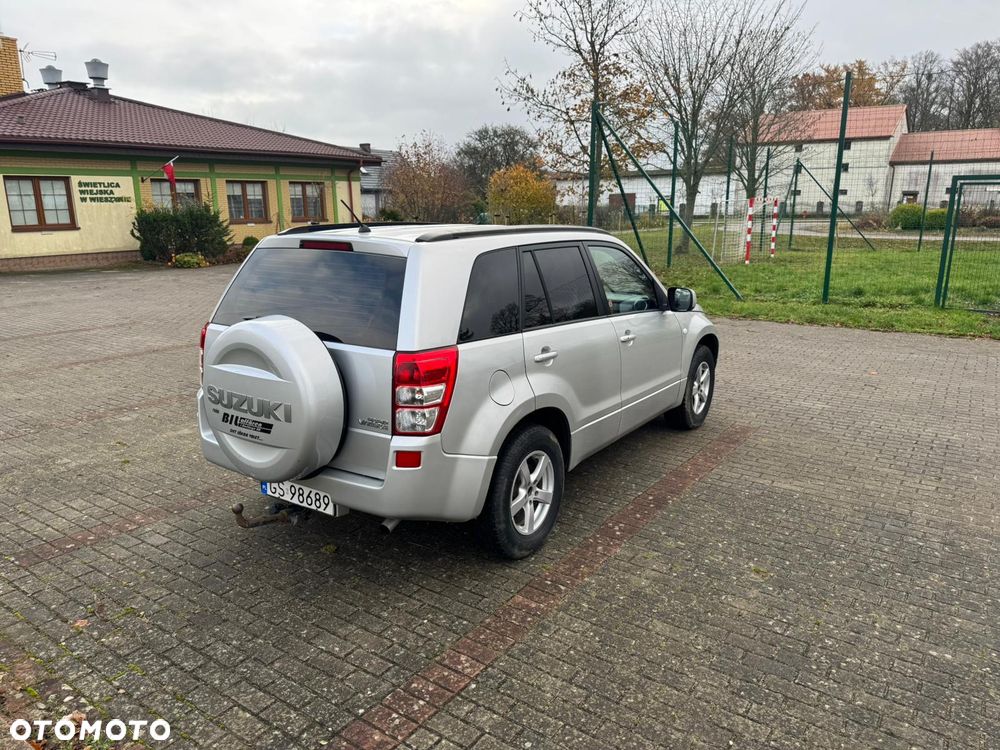 Suzuki Grand Vitara 2.0 - 4