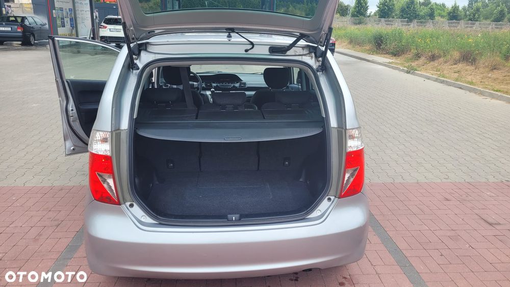 Honda FR-V 1.7 - 8