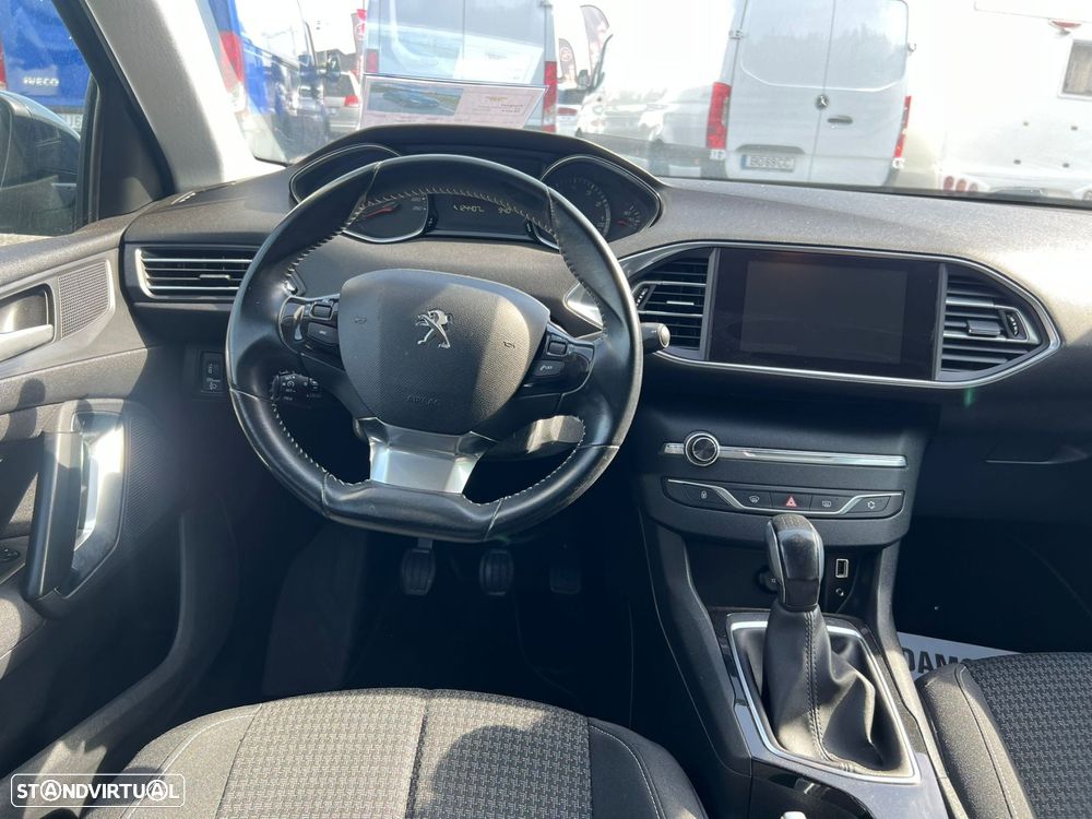 Peugeot 308 - 7