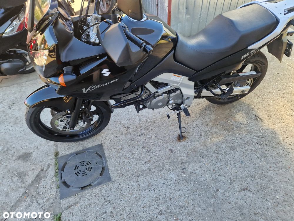 Suzuki V-STROM - 6