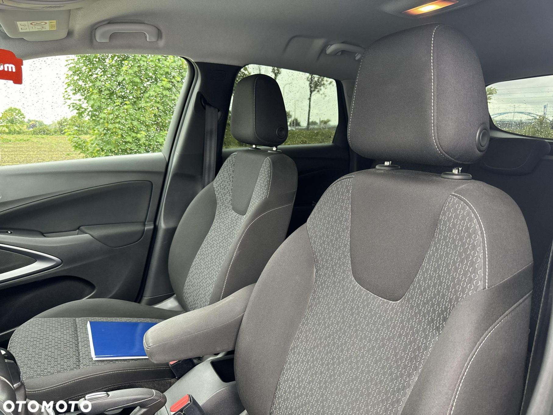 Opel Crossland X 1.2 T GPF Enjoy S&S - 11