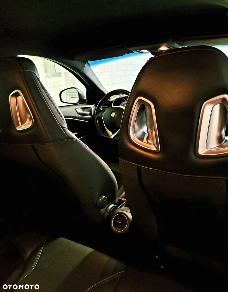 Alfa Romeo Giulietta 1.8 TBi 16V TCT Quadrifoglio Verde - 8