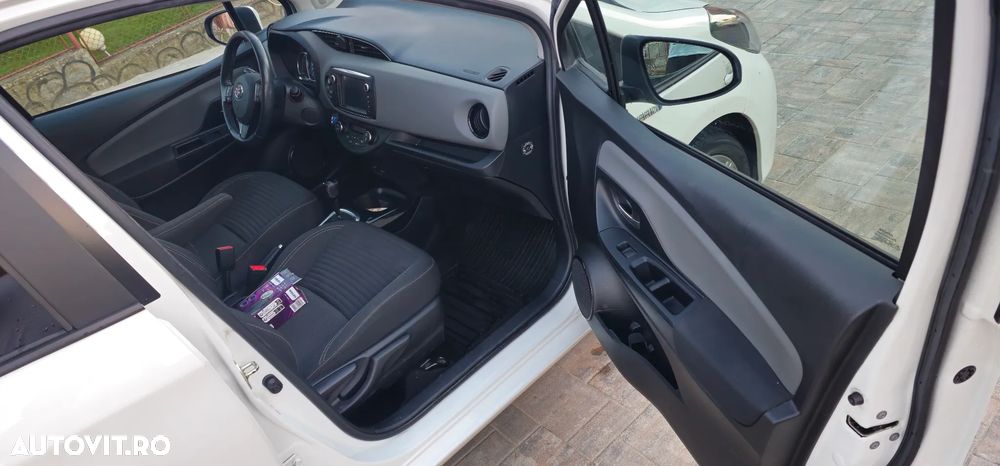 Toyota Yaris - 8